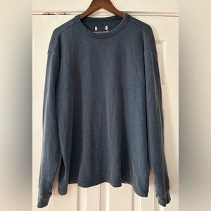 Men's‎ Classic Gray Waffle Crew Neck Long Sleeve Est. Size Large